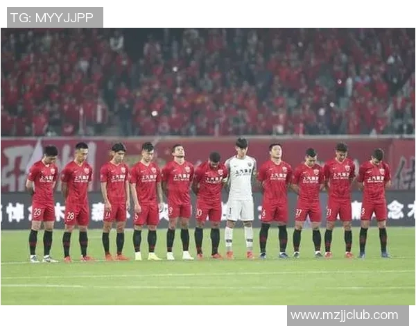 上海上港与绿地申花激战正酣谁能在德比战中笑到最后